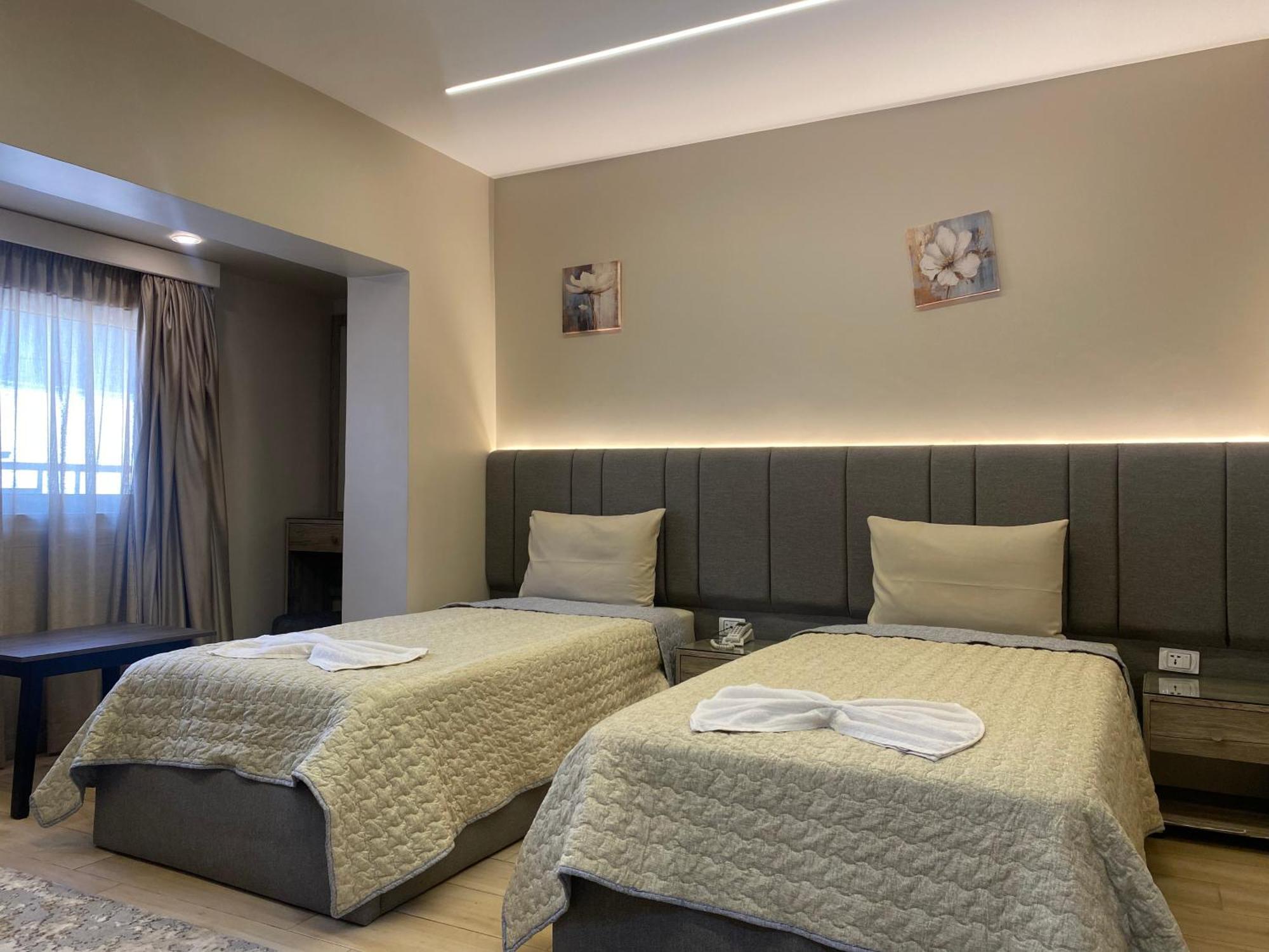 Holy Sheet Plus Kairo Bagian luar foto