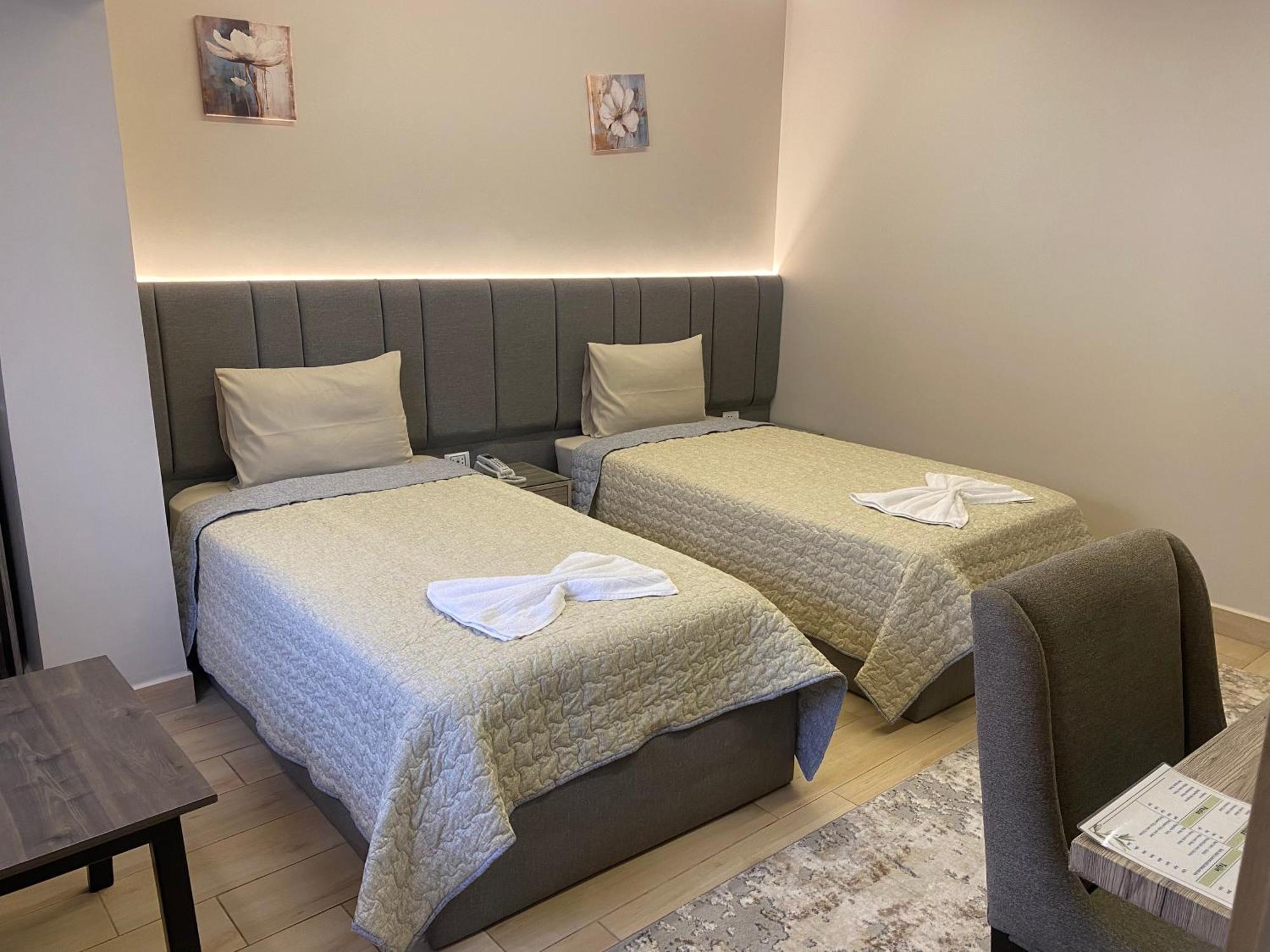 Holy Sheet Plus Kairo Bagian luar foto