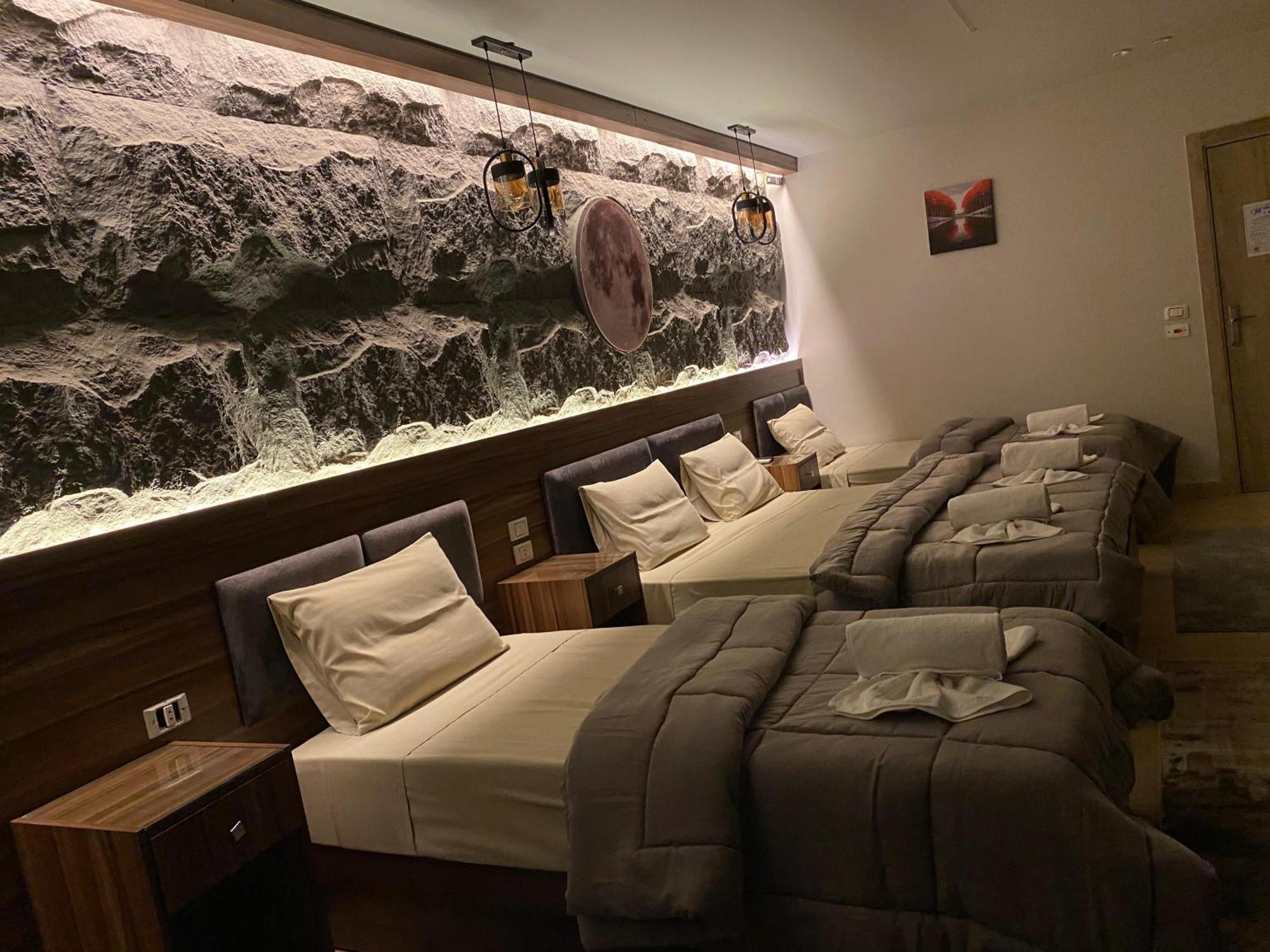 Holy Sheet Plus Kairo Bagian luar foto