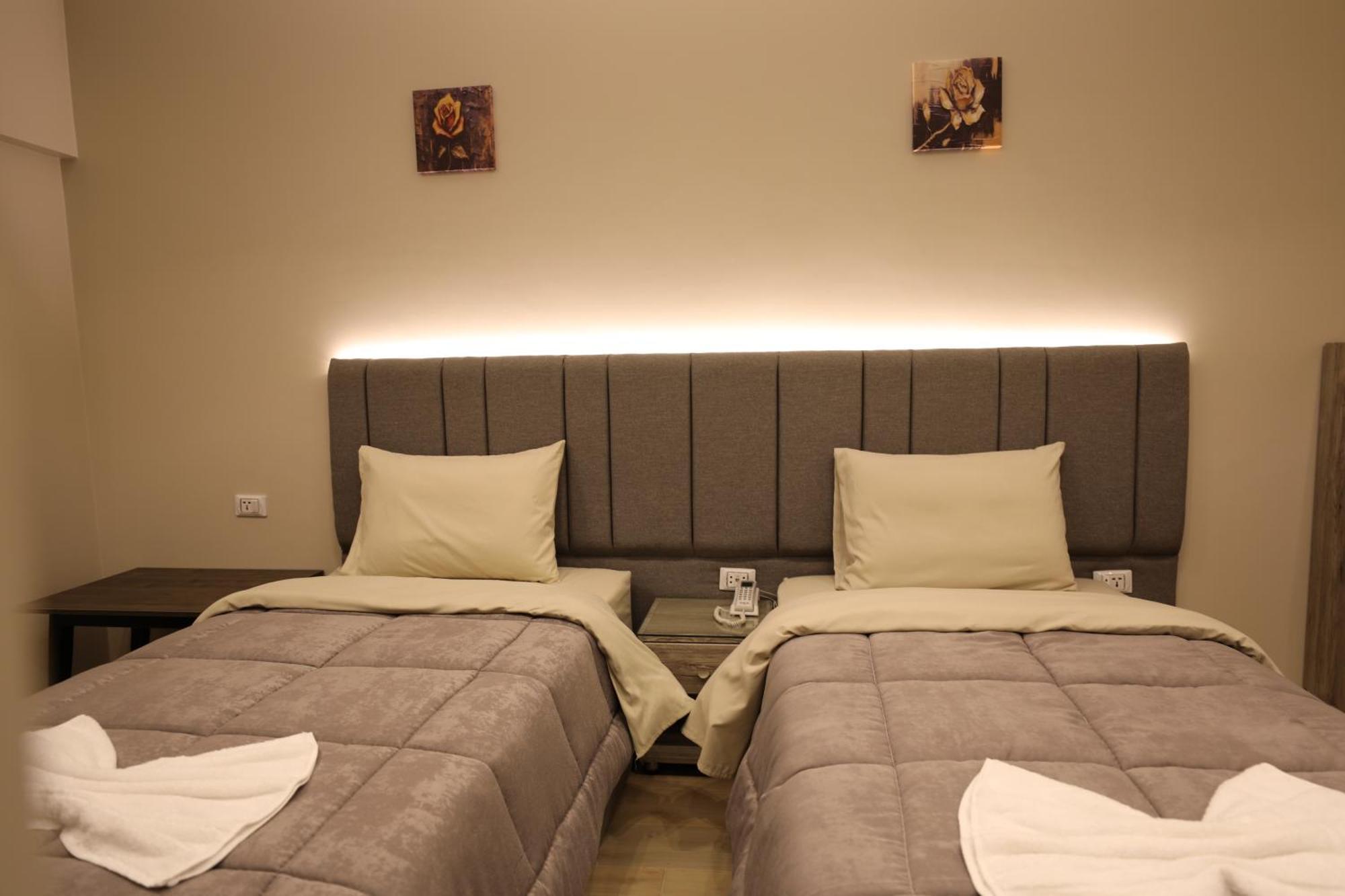Holy Sheet Plus Kairo Bagian luar foto